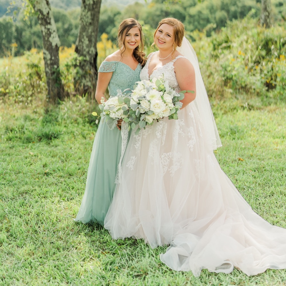Davids Bridal Sage Green Lace Bridesmaid / Formal / Prom Dress